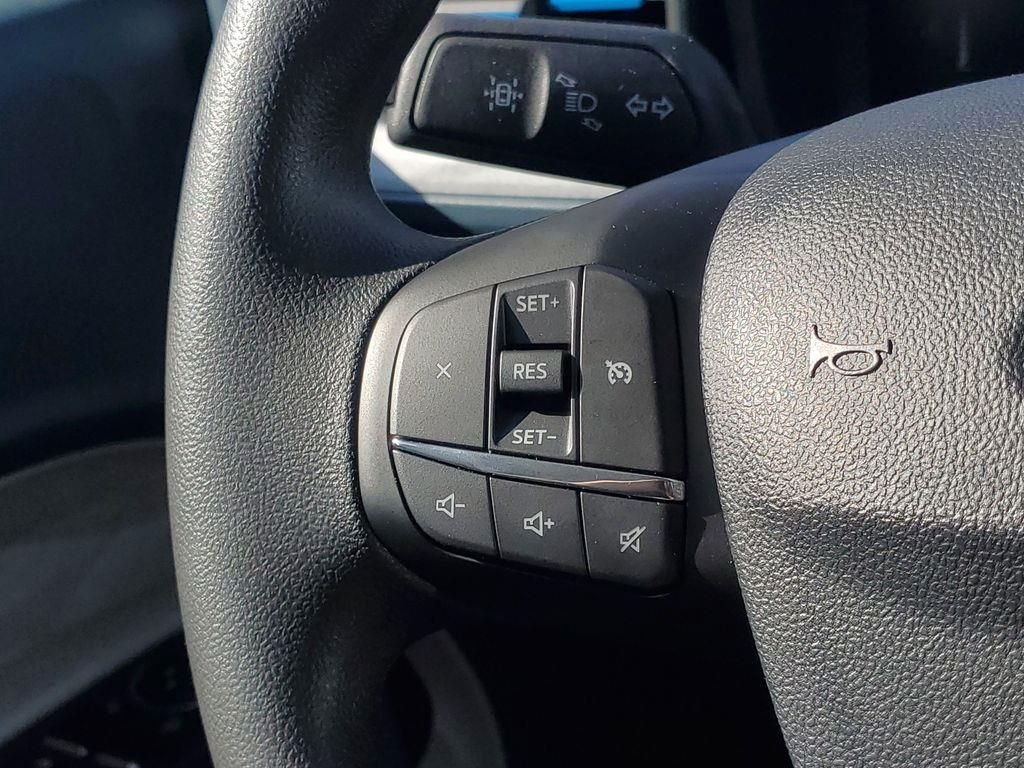 New 2026 Oxford White Ford XLT image 9