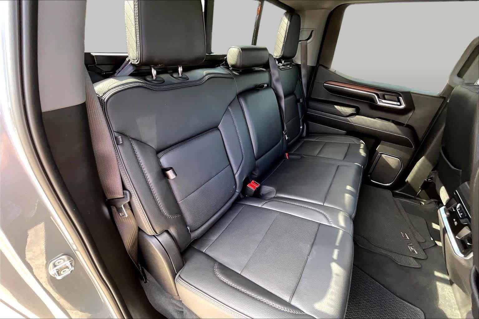 Used 2024 Sterling Metallic GMC Denali image 20
