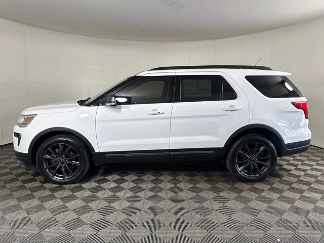 Certified Used 2019 Oxford White Ford XLT image 7