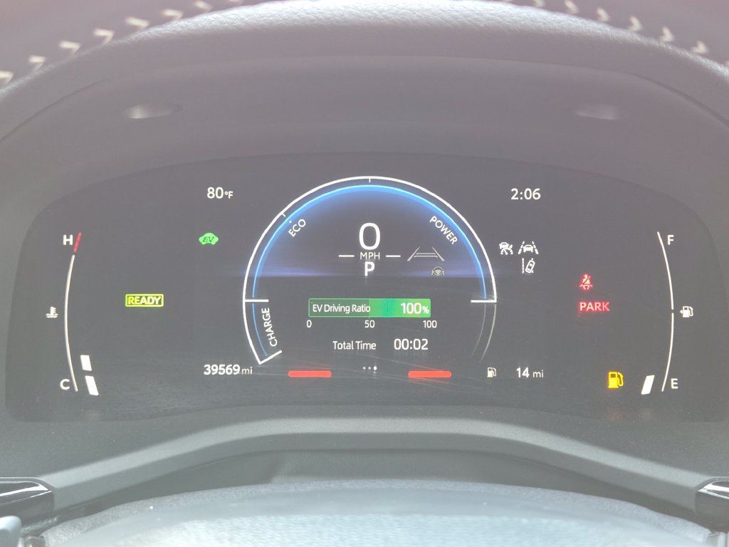 Used 2025  Toyota SE image 23