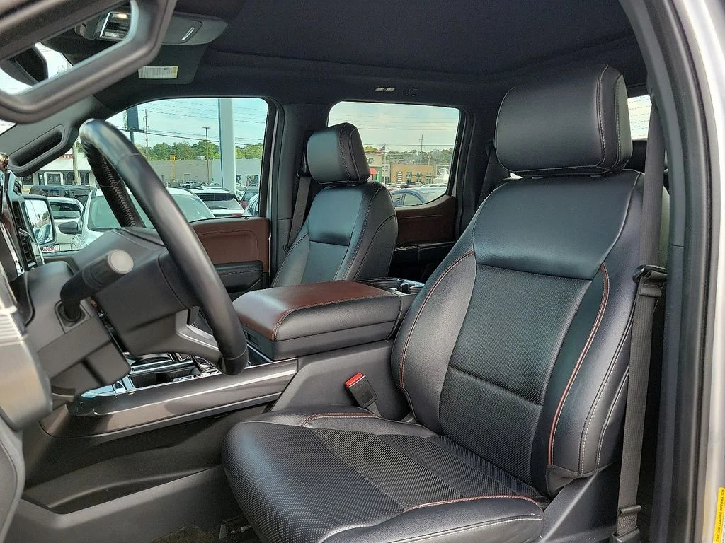 2023 Ford F-150 Lariat - Photo 11