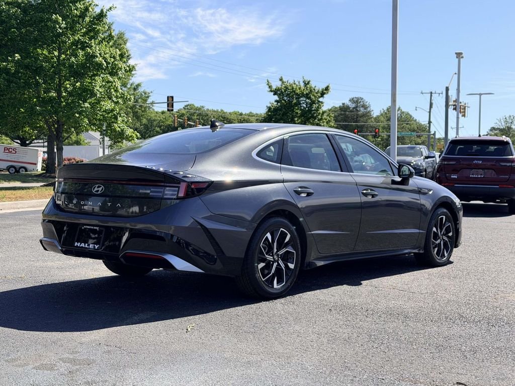 Used 2025 Gray Hyundai SEL image 21