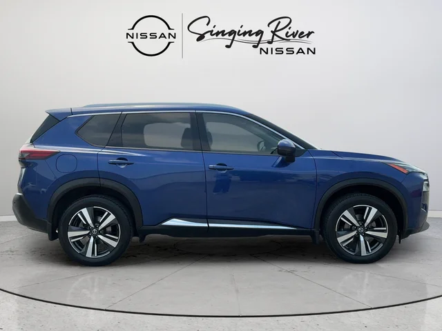 Used 2021 Blue Nissan SL image 8