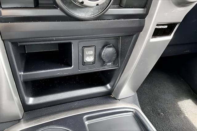 Used 2016 White Toyota SR5 image 23