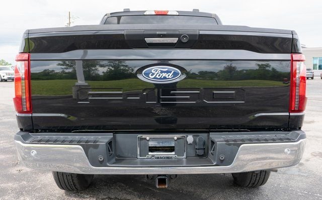 Used 2024 Agate Black Metallic Ford XLT image 7