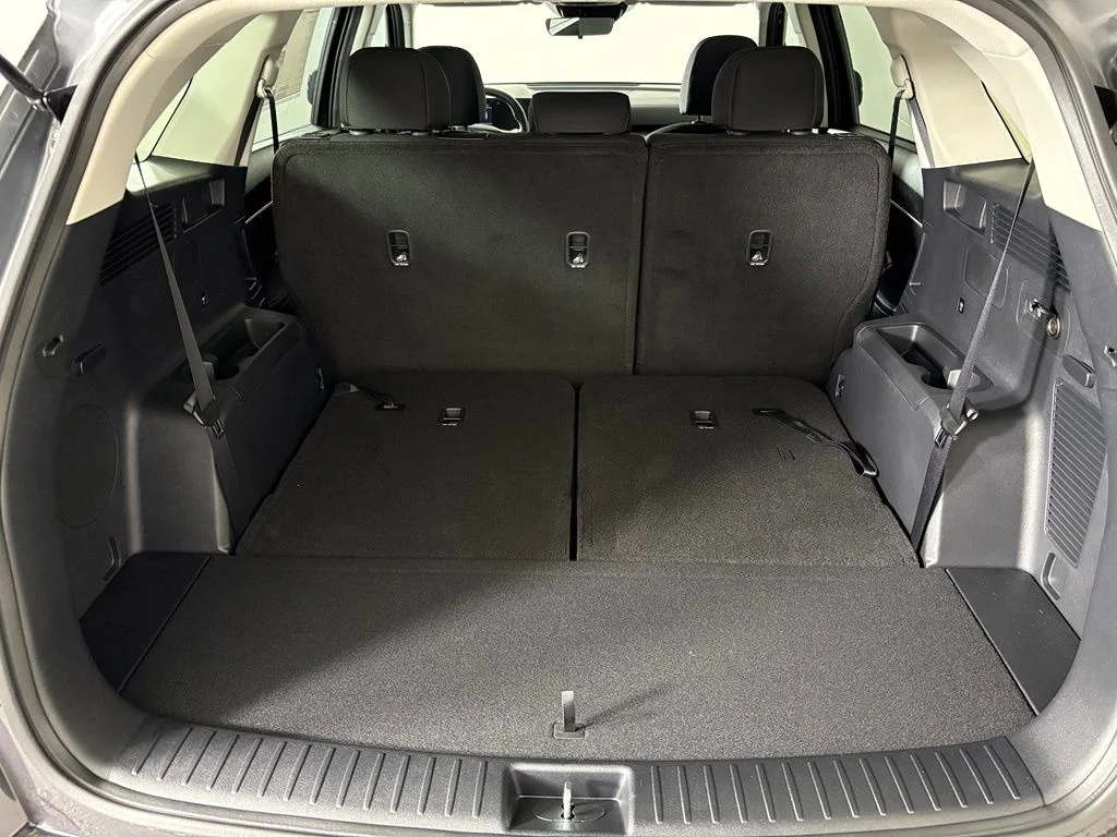 New 2026 Gray Kia LX image 37