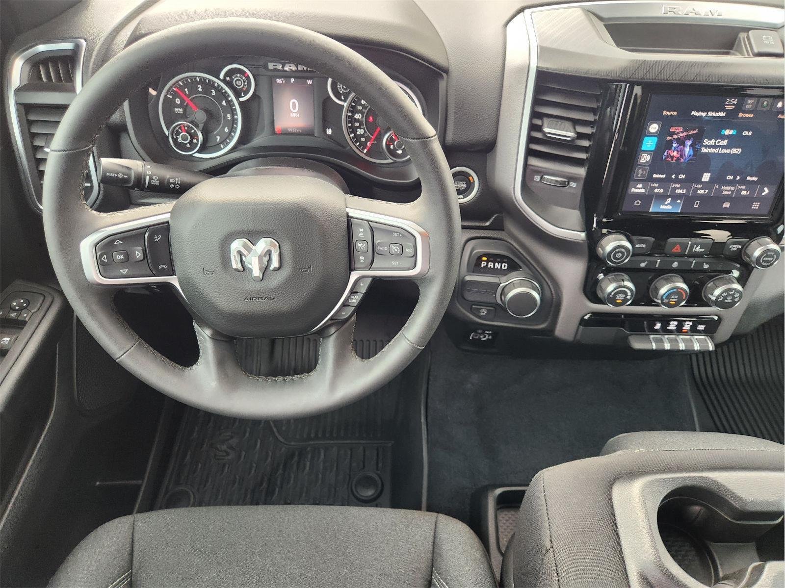 2025 Ram 1500 photo 27 of 33