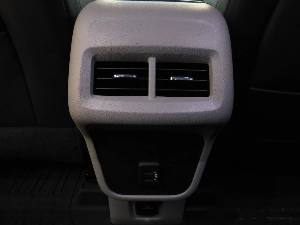 Used 2023 Sterling GMC SLT image 37