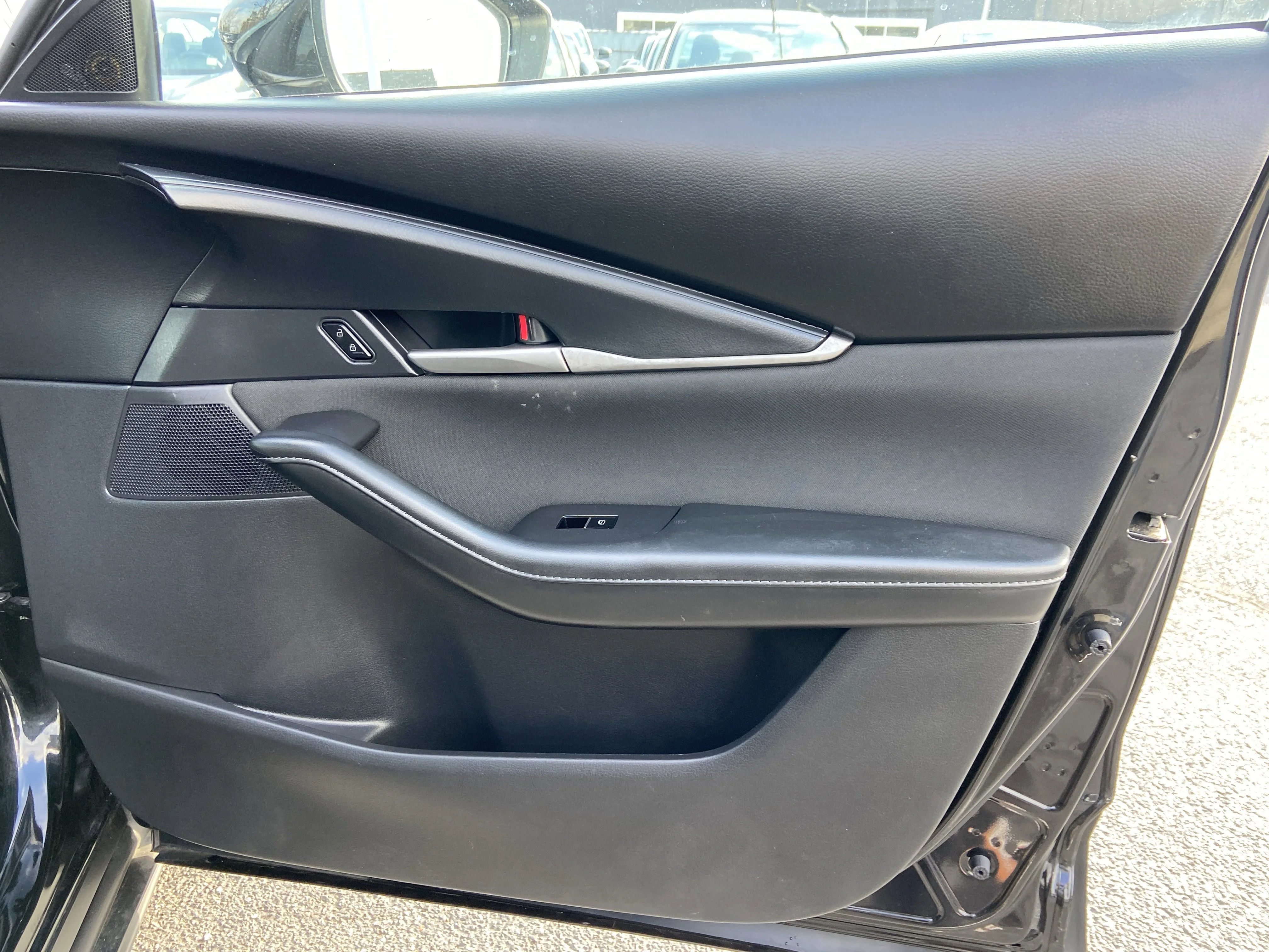2025 Mazda CX-30 S - Photo 25