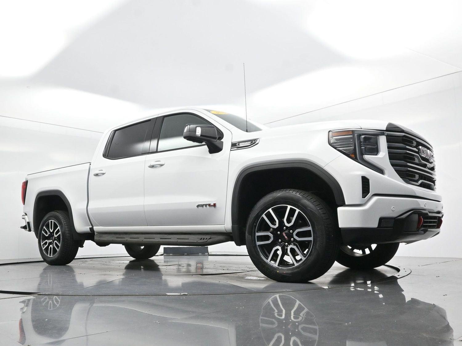 Used 2025 Summit White GMC AT4 image 46