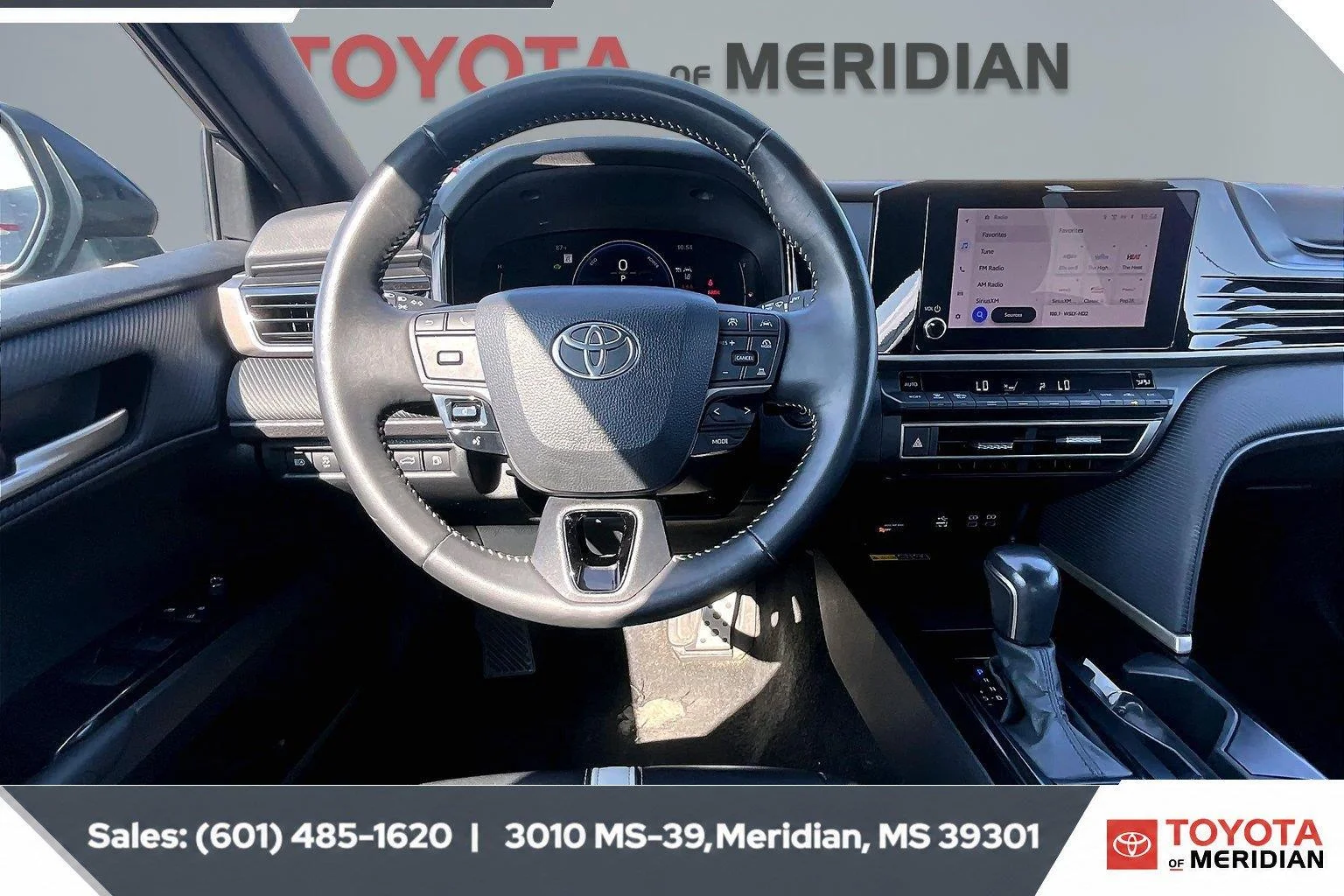 Used 2025 Midnight Black Metallic Toyota SE (Natl) image 5
