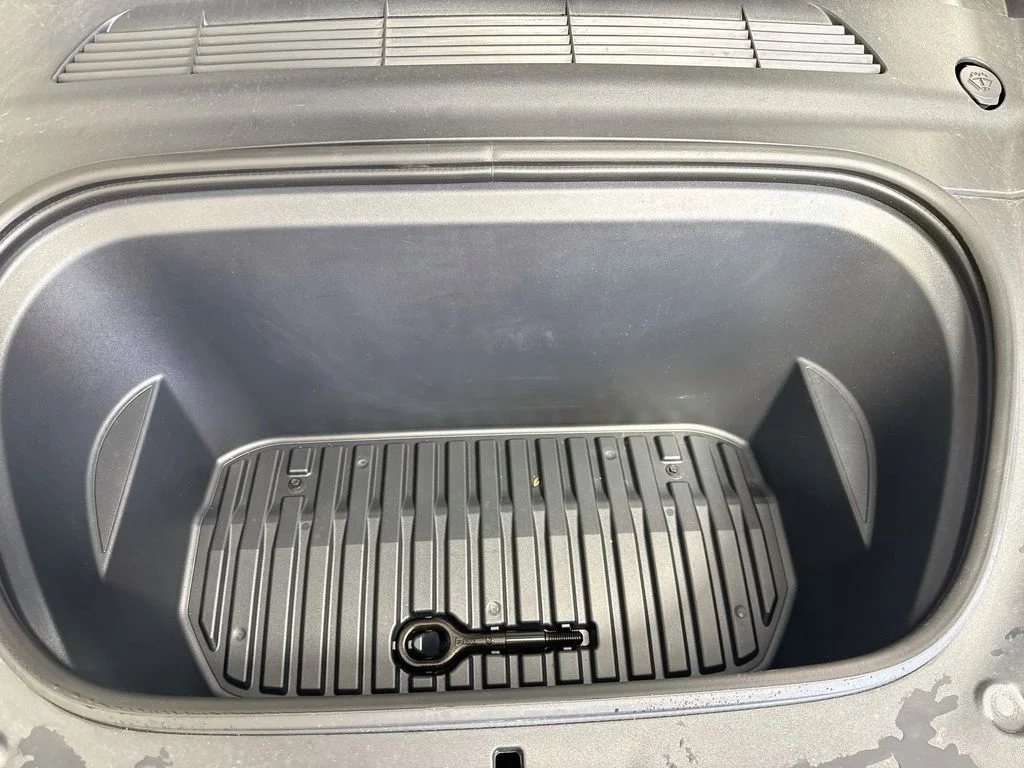 Used 2023 White Tesla Long Range image 37