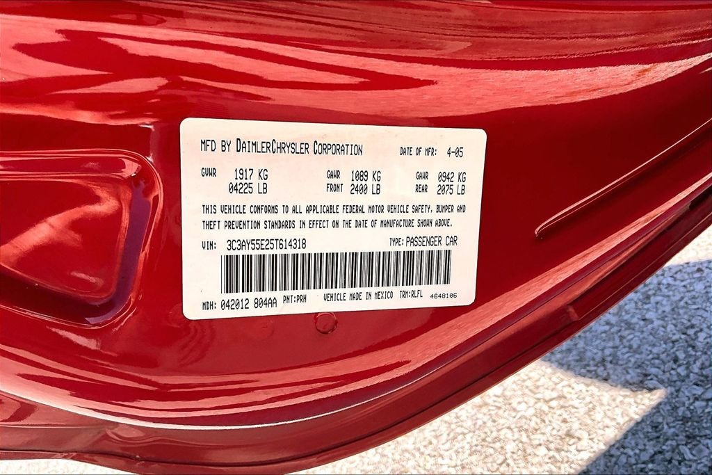 Used 2005 Red Chrysler Touring image 35