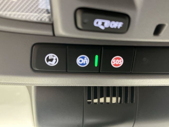 Used 2024 Summit White GMC Elevation image 29