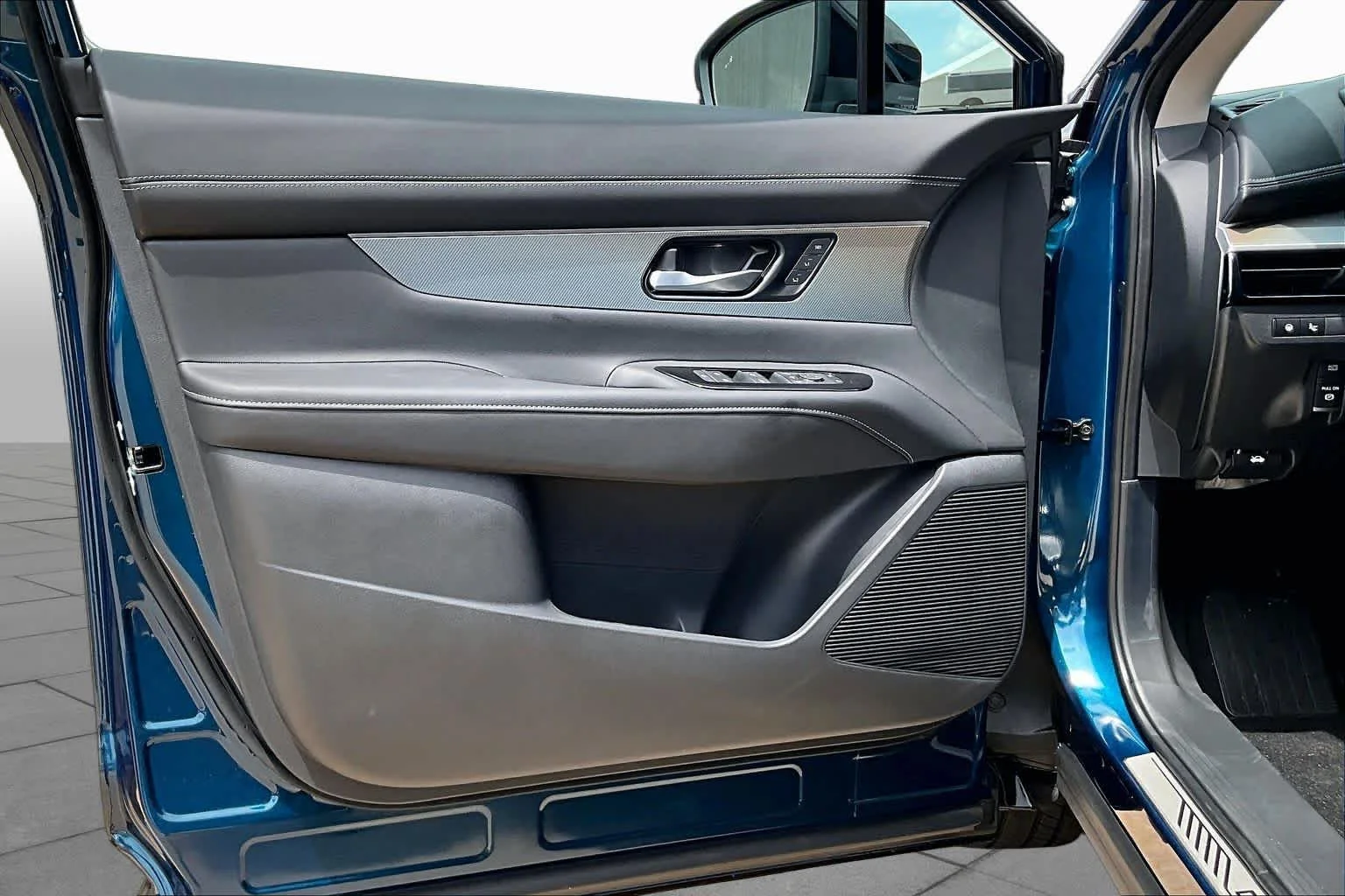 New 2026 Aurora Blue Pearl Metallic Nissan Platinum image 10