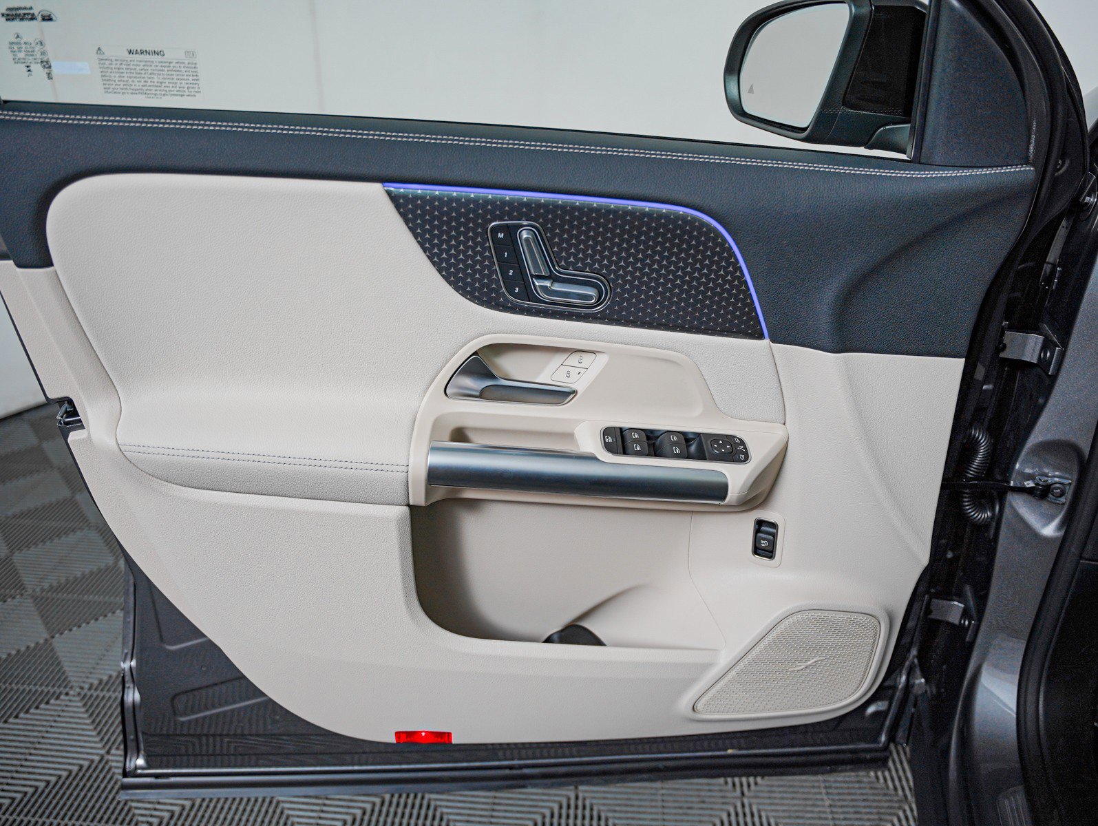 New 2026 Mountain Grey Metallic Mercedes-Benz GLA 250 image 23