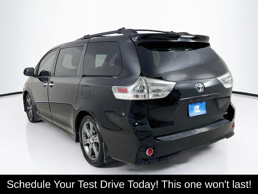 Used 2016 Midnight Black Metallic Toyota SE image 5