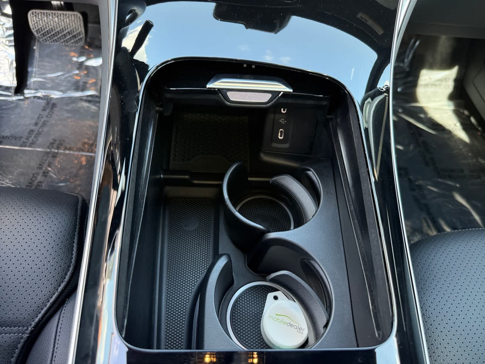 Certified Used 2025  Mercedes-Benz GLC 300 image 20