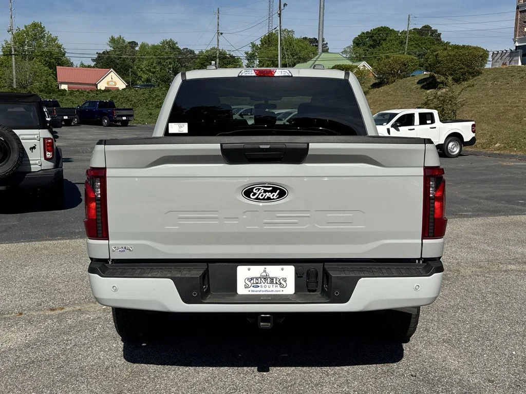 New 2026 Black Ford XLT image 6