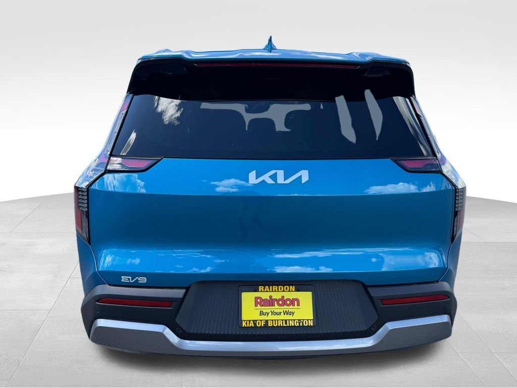 New 2026 Ocean Blue Kia Wind AWD image 6