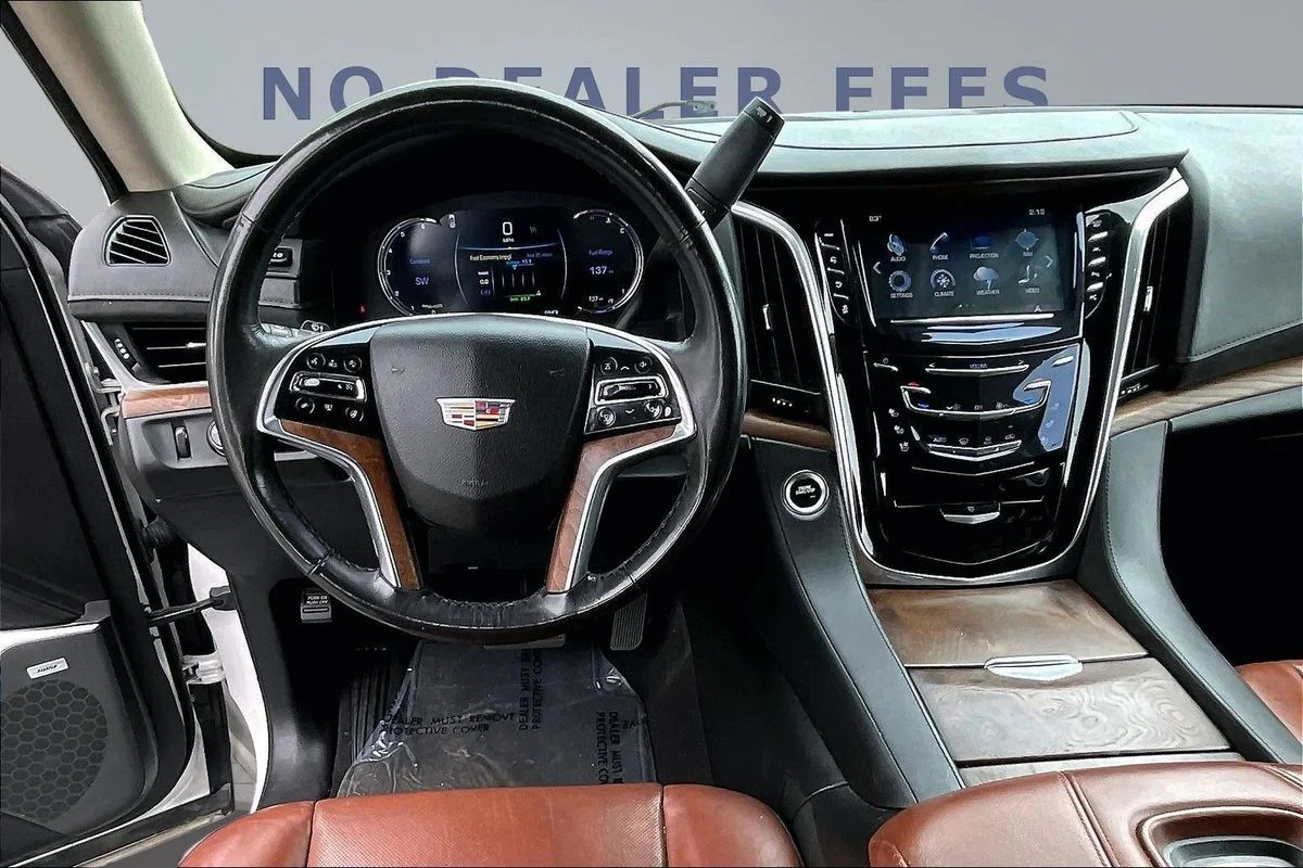 Used 2020 White Cadillac Luxury image 8
