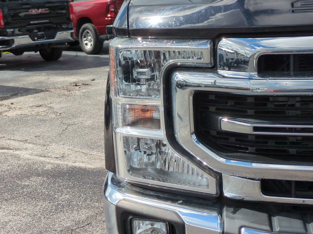 Used 2021  Ford  image 10