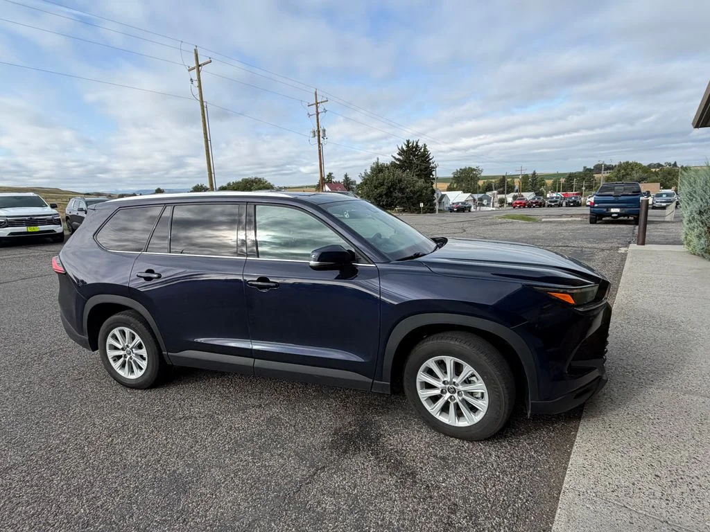 Used 2024 Blue Toyota XLE image 2