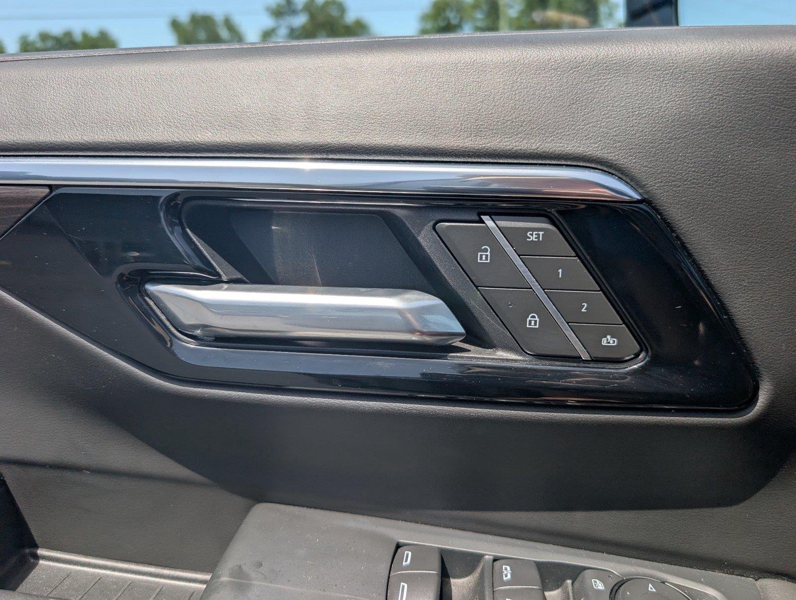Used 2026 Sterling Gray Metallic Chevrolet LT image 33