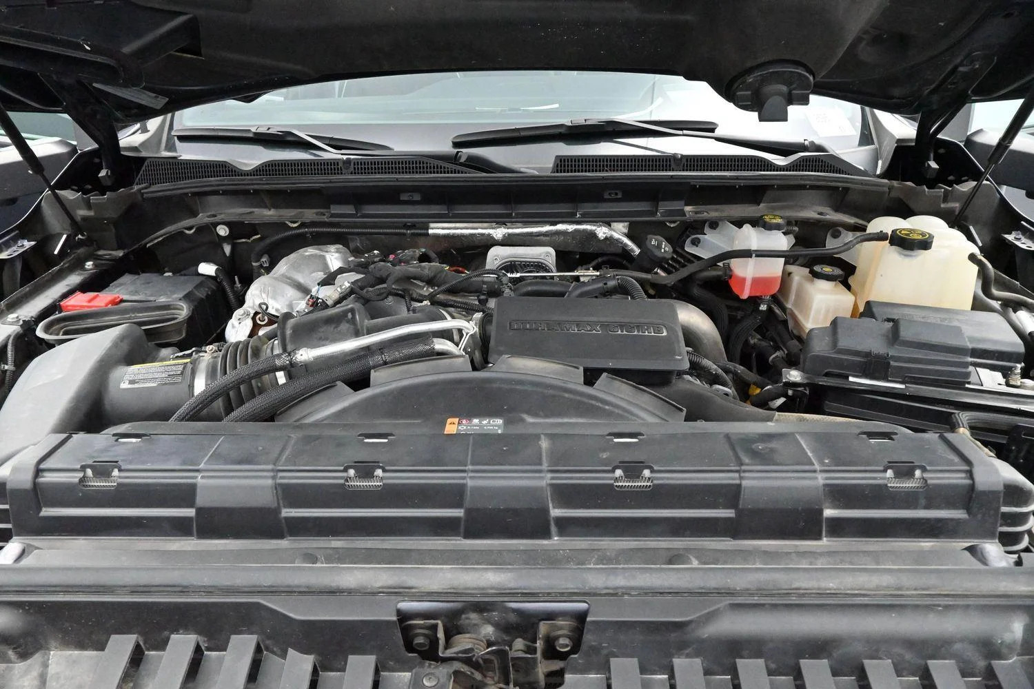 Used 2024 Titanium Rush Metallic GMC AT4X image 40
