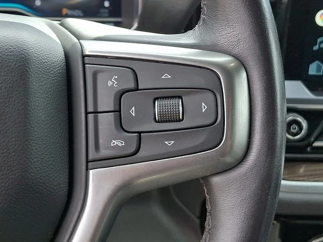 Used 2022 Gray Chevrolet LT image 22