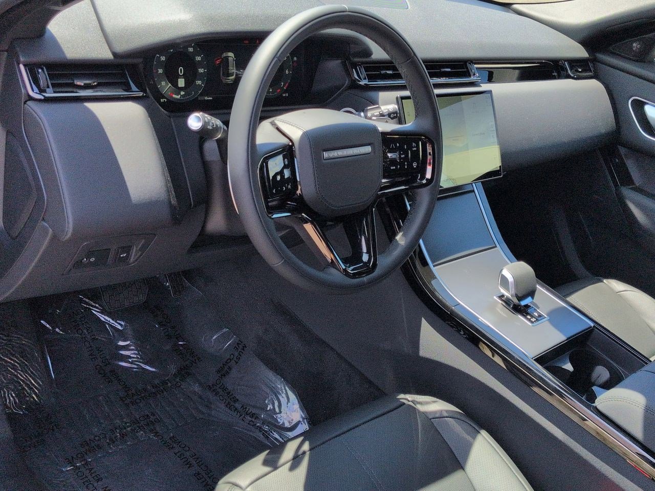 New 2026 Santorini Black Metallic Land Rover S image 9