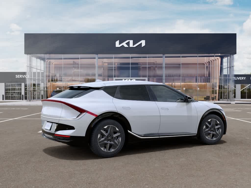 New 2026 Glacial White Pearl Kia LIGHT image 6