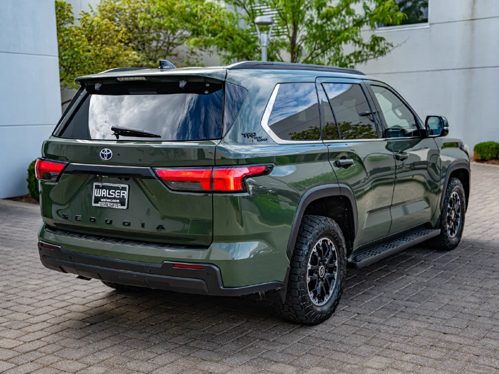 Used 2023 Army Green Toyota SR5 image 5