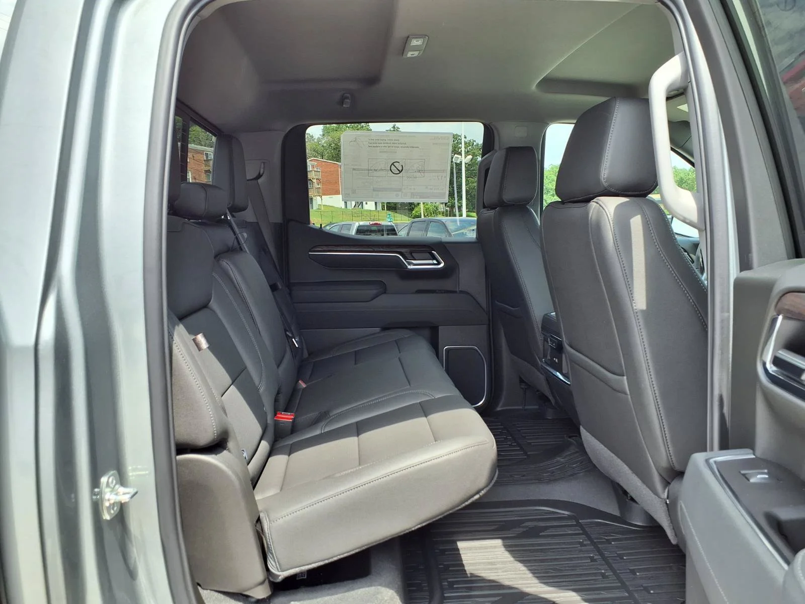 2026 GMC Sierra 1500 SLT - Photo 19