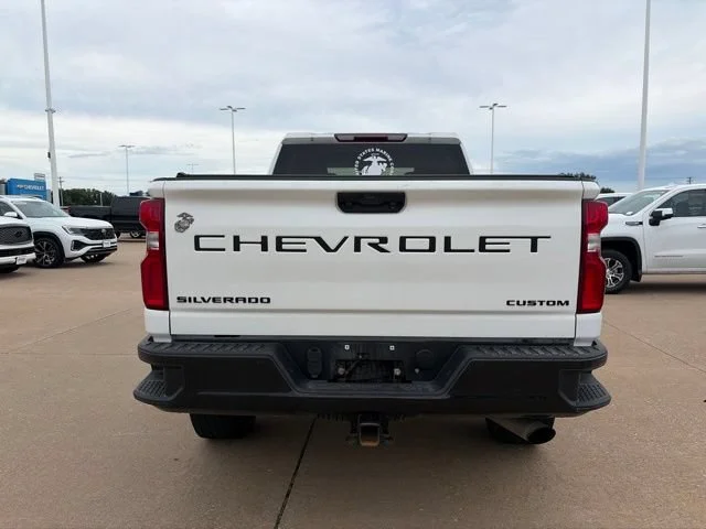 Used 2021 Summit White Chevrolet Custom image 4