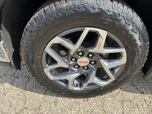 Used 2022 Titanium Rush Metallic GMC SLT image 12