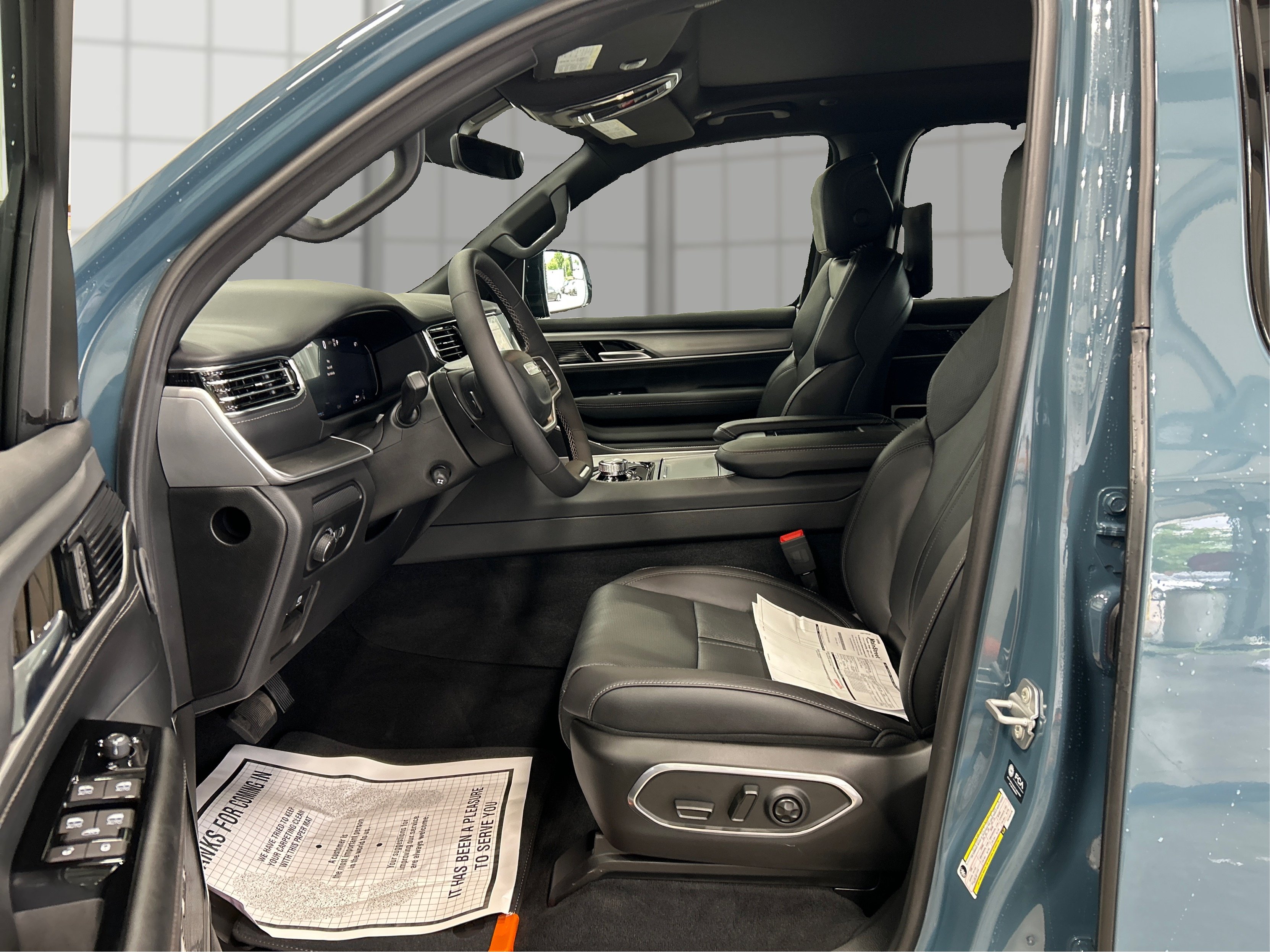 New 2026 Steel Blue Exterior Paint Jeep Limited Reserve image 9