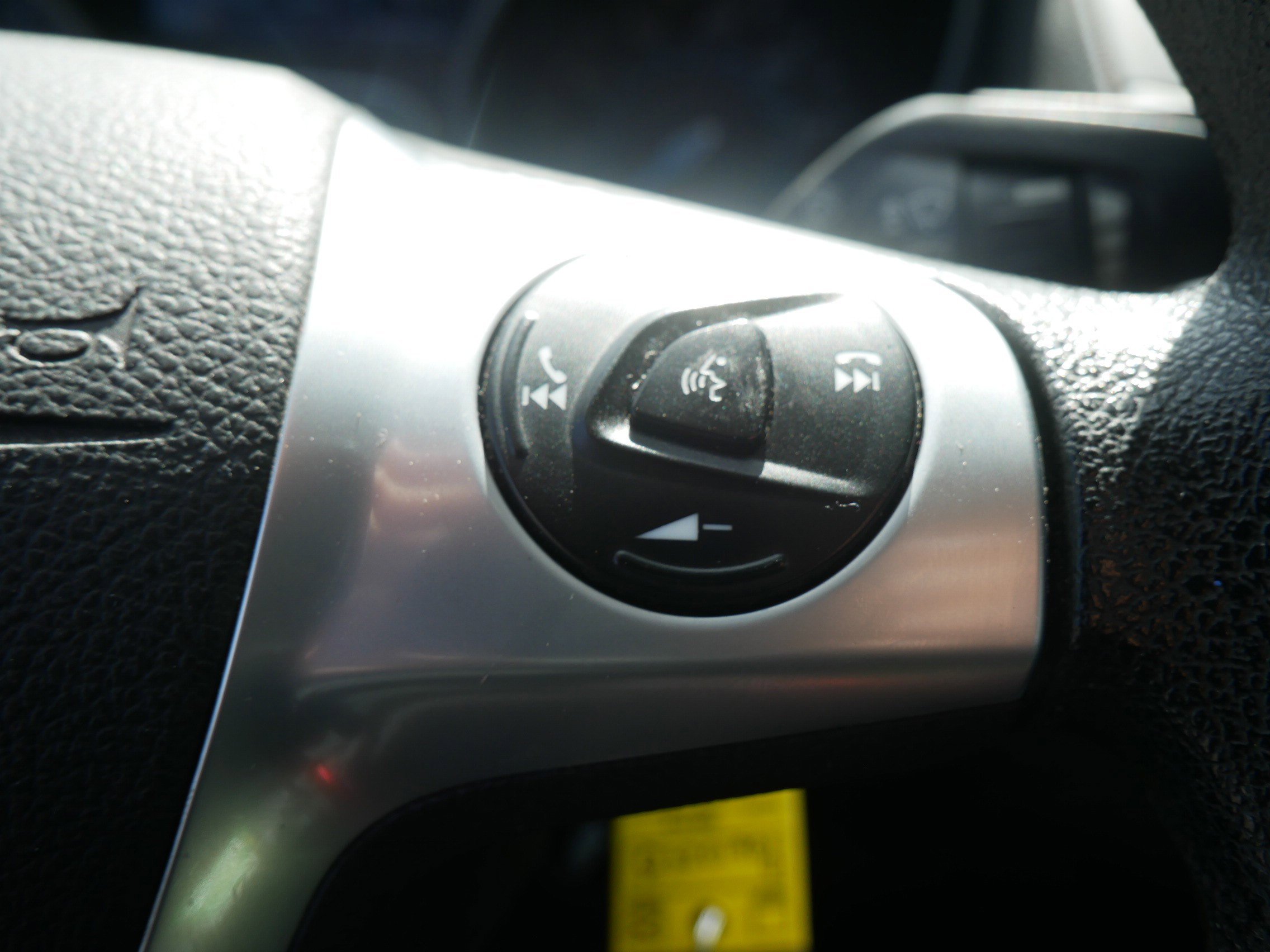 Used 2014 Race Red Ford SE image 23