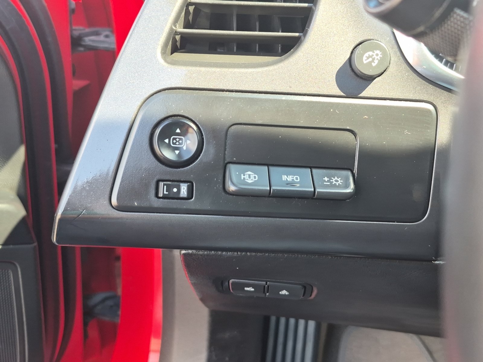 Used 2015 TORCH RED Chevrolet 2LT image 22
