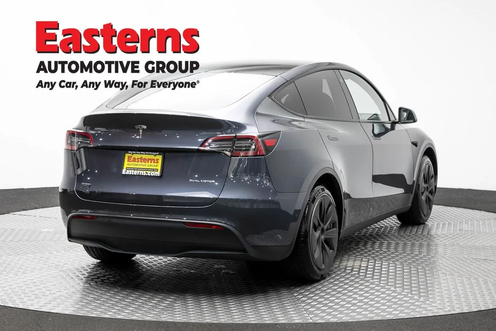 Used 2022 Gray Tesla Long Range image 30