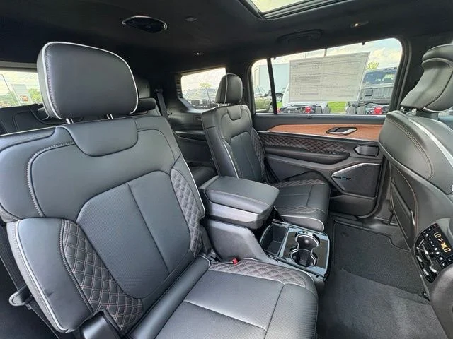 New 2026 Silver Zynith Exterior Paint Jeep Summit image 11