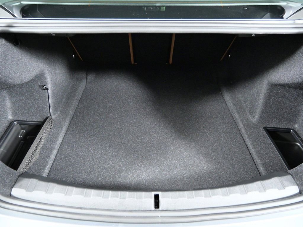 Used 2026 Skyscraper Grey Metallic BMW 330i xDrive image 28