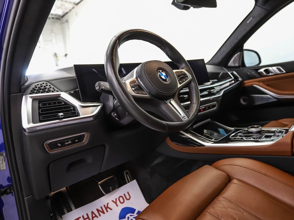 Used 2024 Blue Metallic BMW M60i image 10