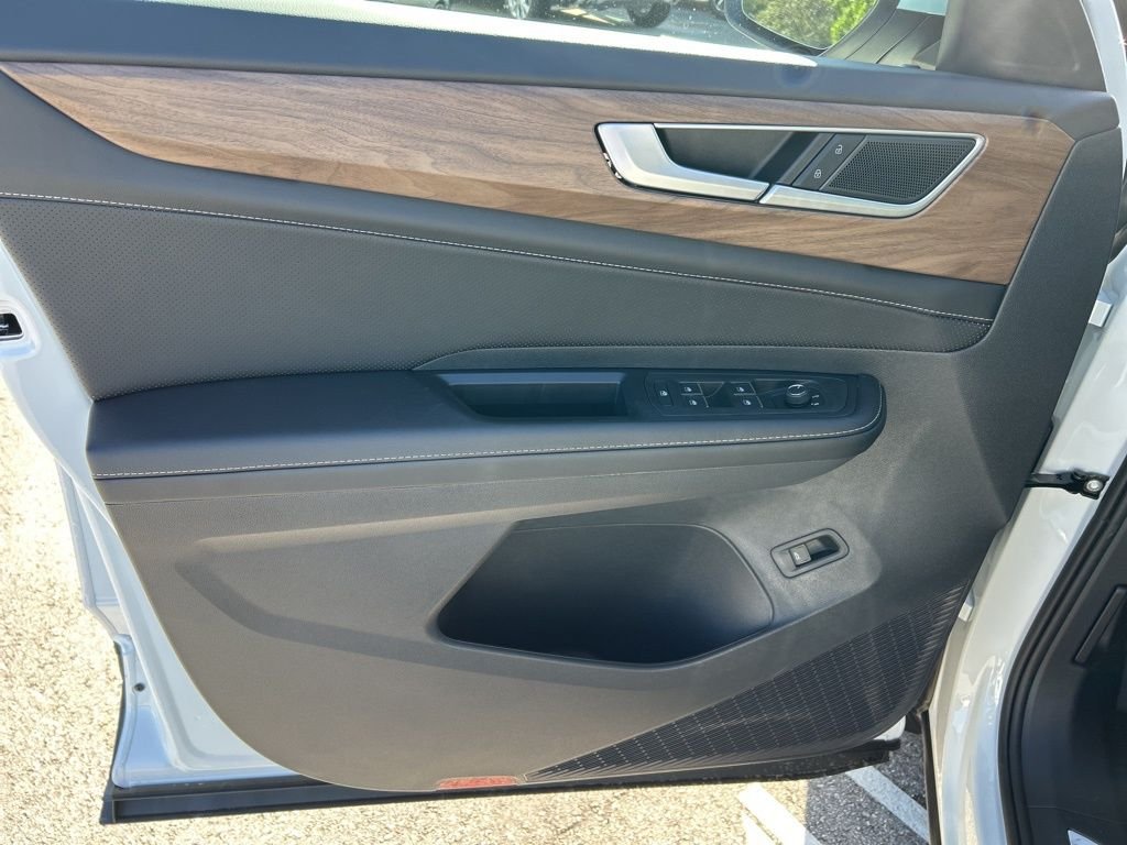 2026 Volkswagen Atlas SE w/Tech - Photo 11