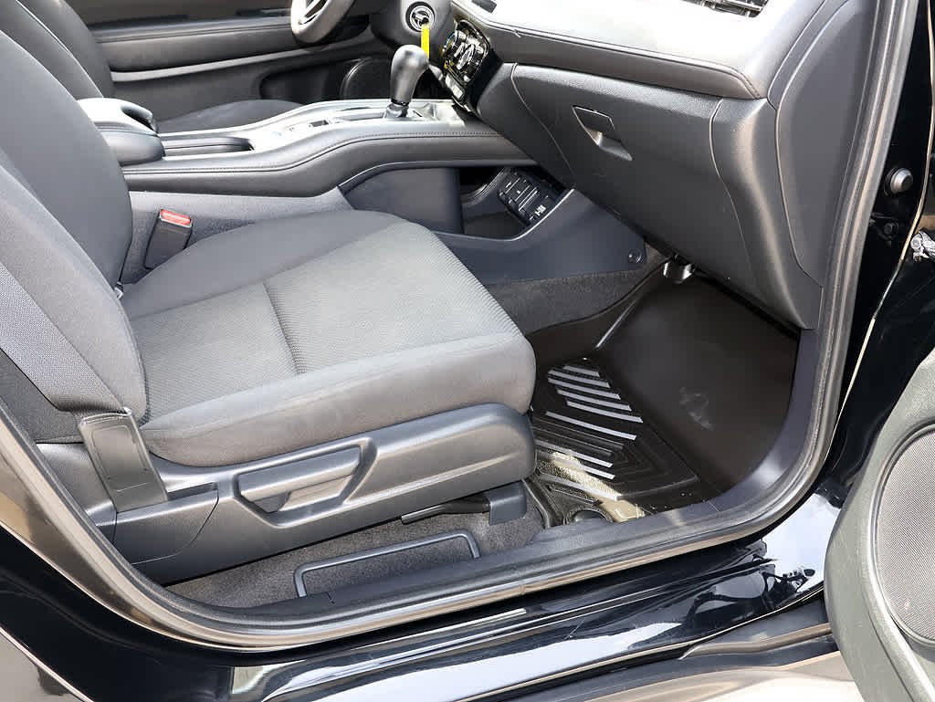 2017 Honda HR-V LX - Photo 24