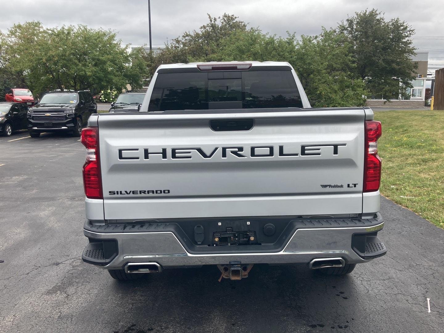 Used 2020 Silver Ice Metallic Chevrolet LT image 6