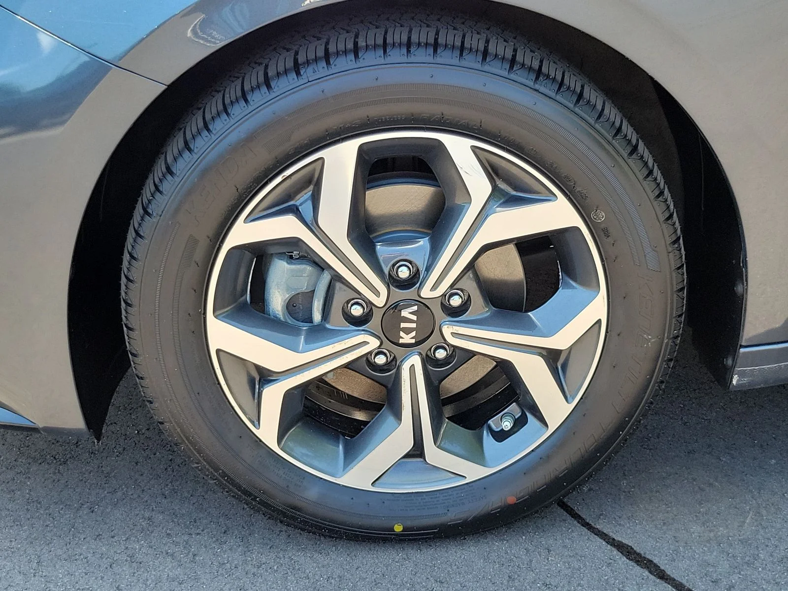 Used 2021 Gray Kia LXS image 6
