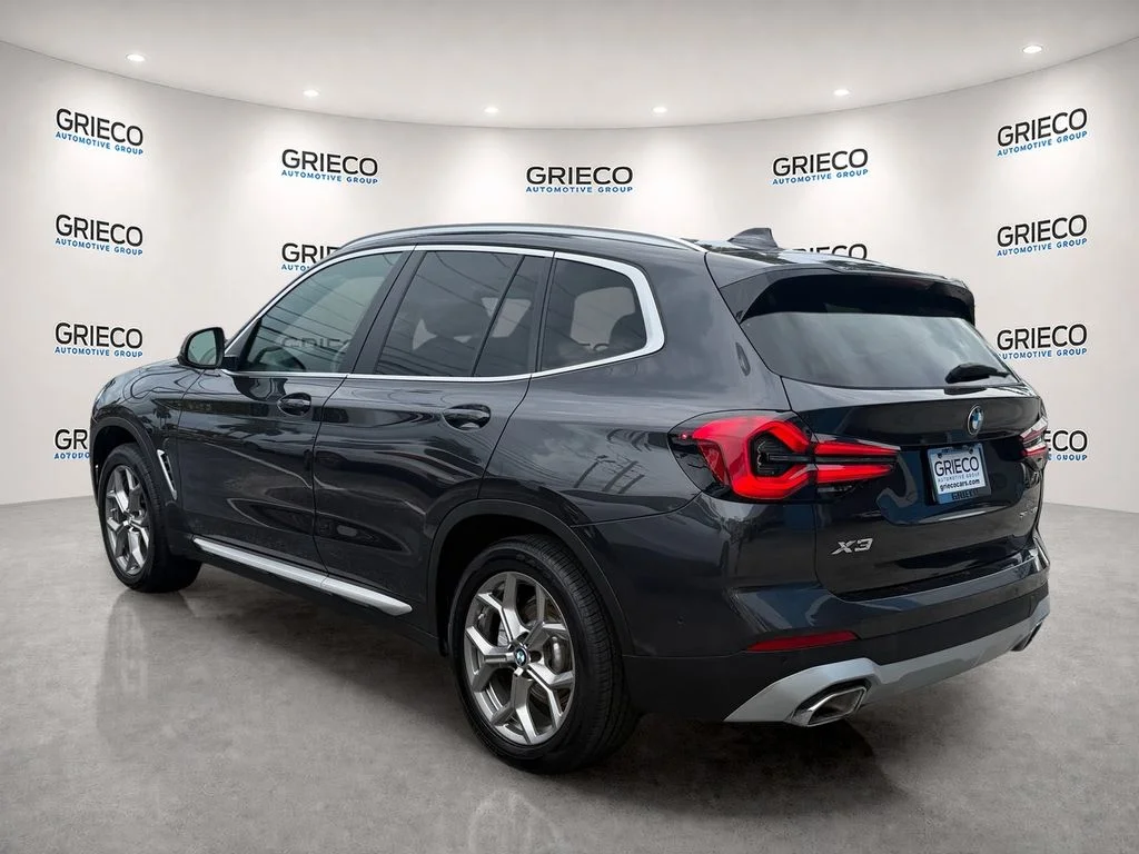 Used 2024 Gray BMW sDrive30i image 5