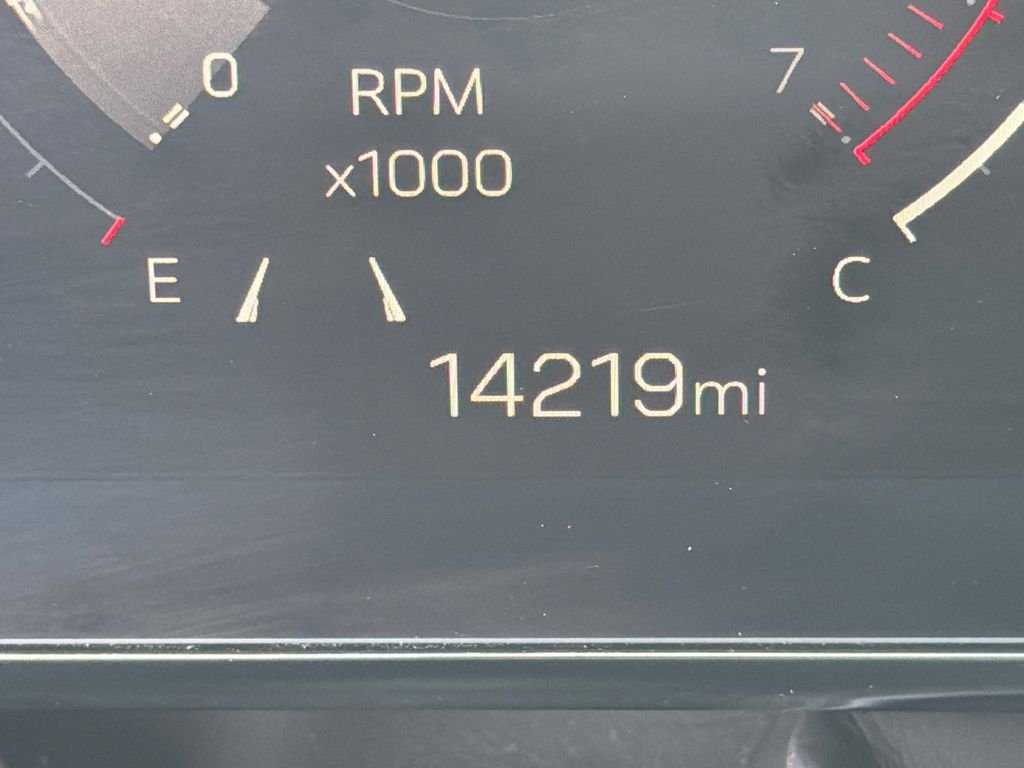 Used 2025 Silver GMC Elevation image 28