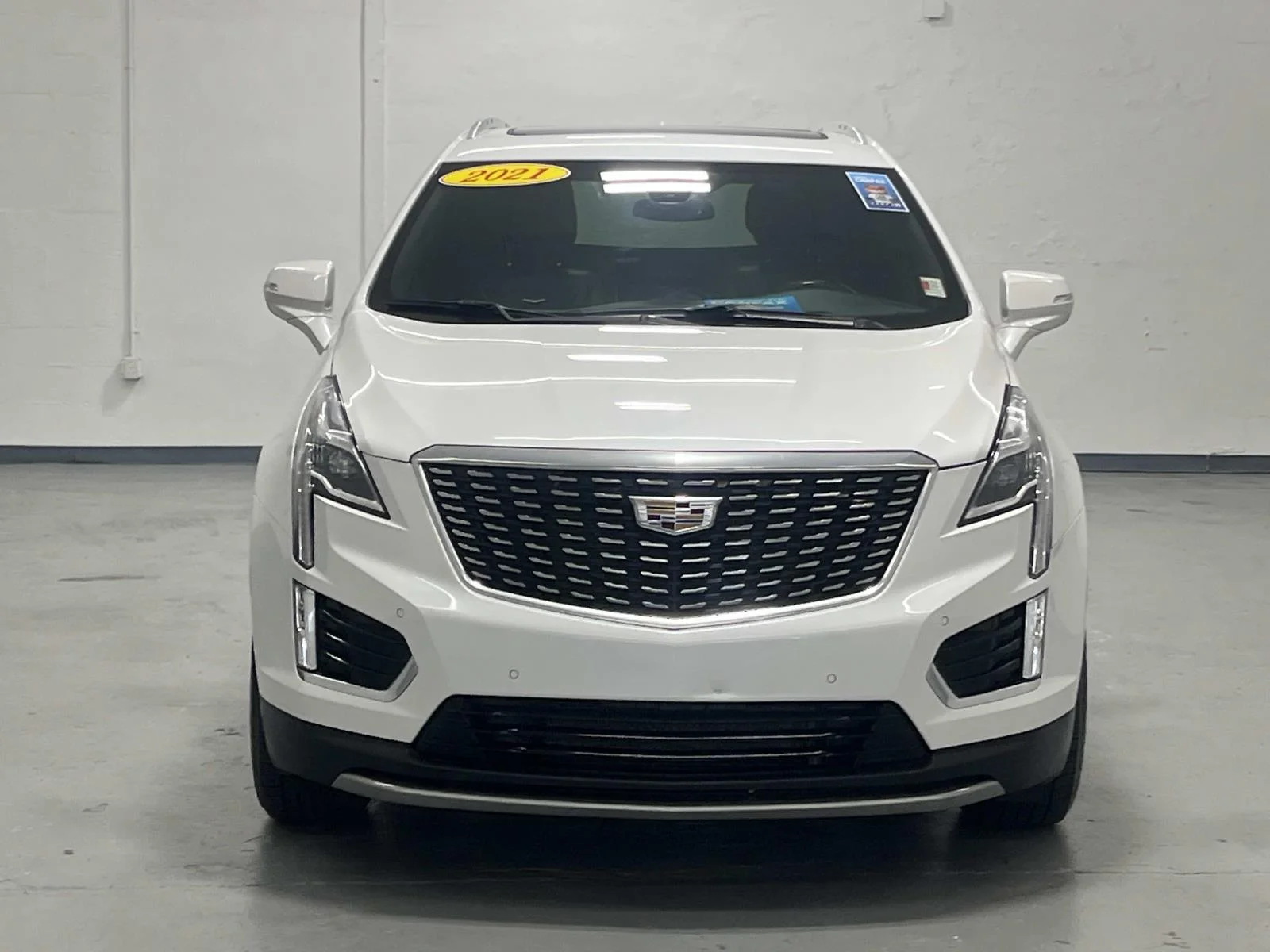 Used 2021 CRYSTAL WHITE TRICOAT Cadillac FWD Premium Luxury image 3